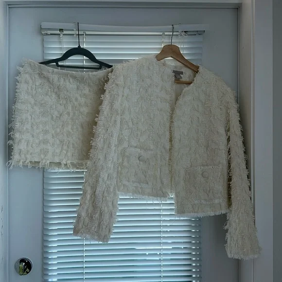 Set (jacket & skirt) - Picture 4 of 17